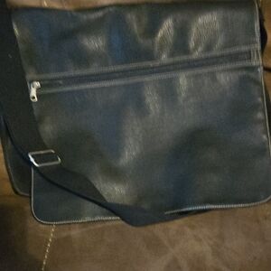 Black Leather  Messenger Bag